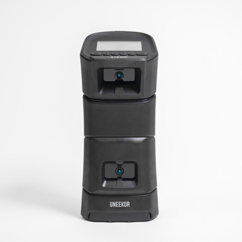 Uneekor Eye Xo Overhead Launch Monitor